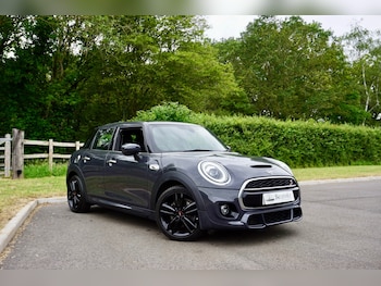 Used MINI Hatch 2019 for sale - 79480571: Photo