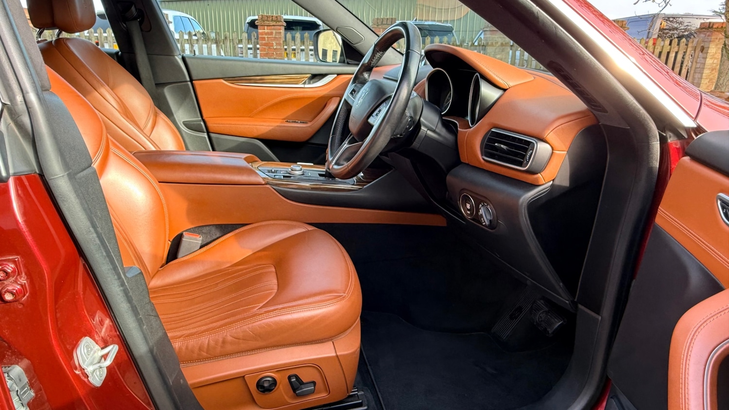 Used Maserati Levante 2017 for sale - 76627190: Photo 11