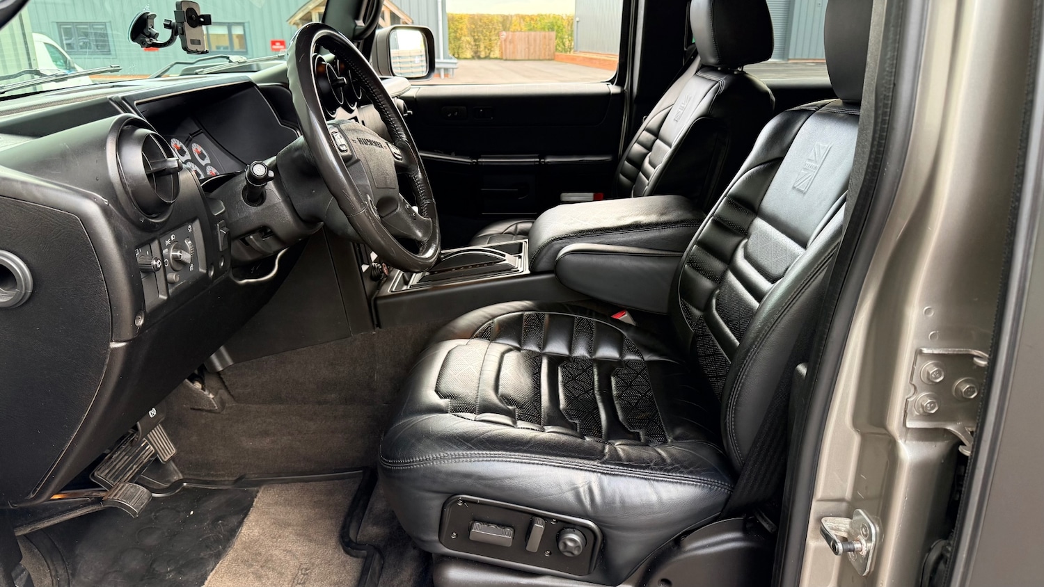 Used Hummer H2 2004 for sale - 76554074: Photo 17