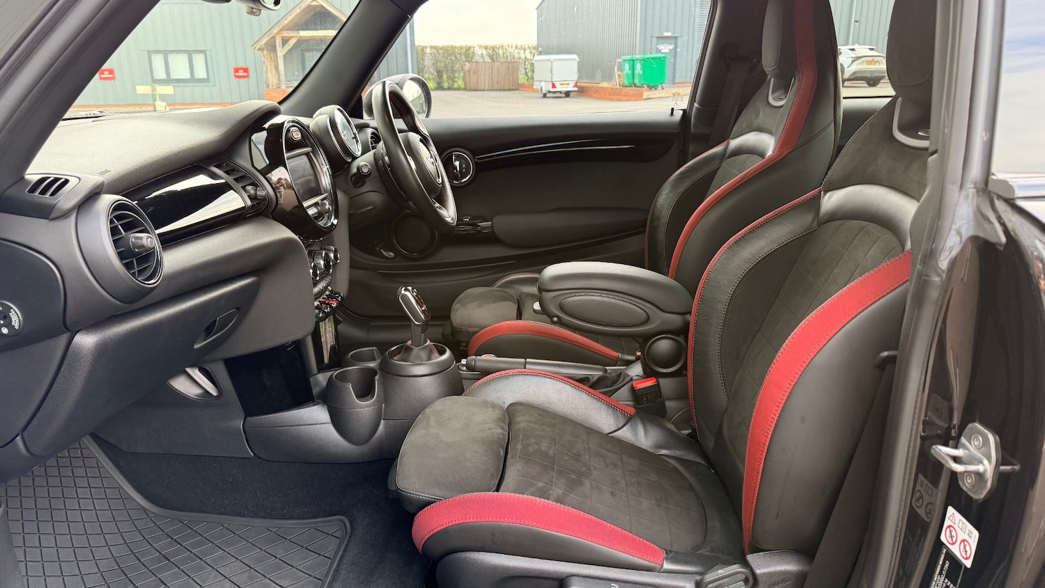 Used MINI Hatch 2019 for sale - 77812974: Photo 12