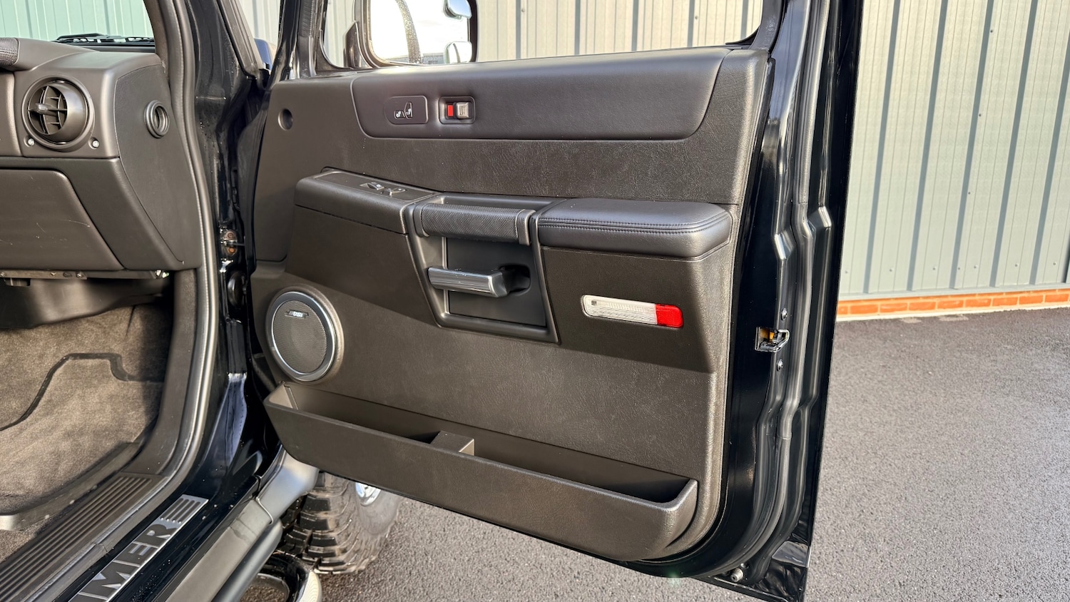 Used Hummer H2 2025 for sale - 76541362: Photo 15