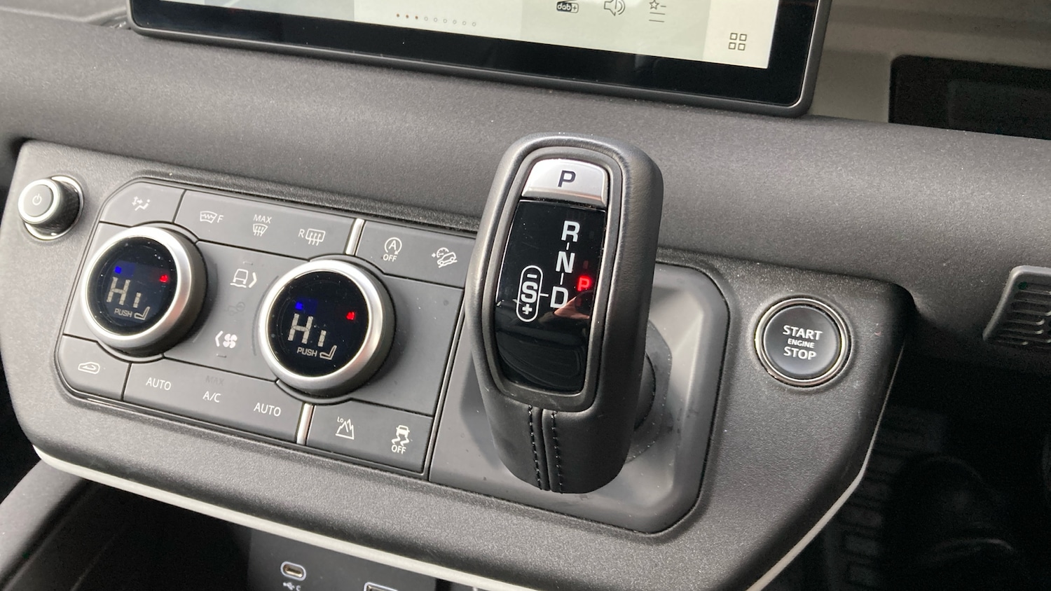 Used Land Rover Defender 2022 for sale - 76858646: Photo 13