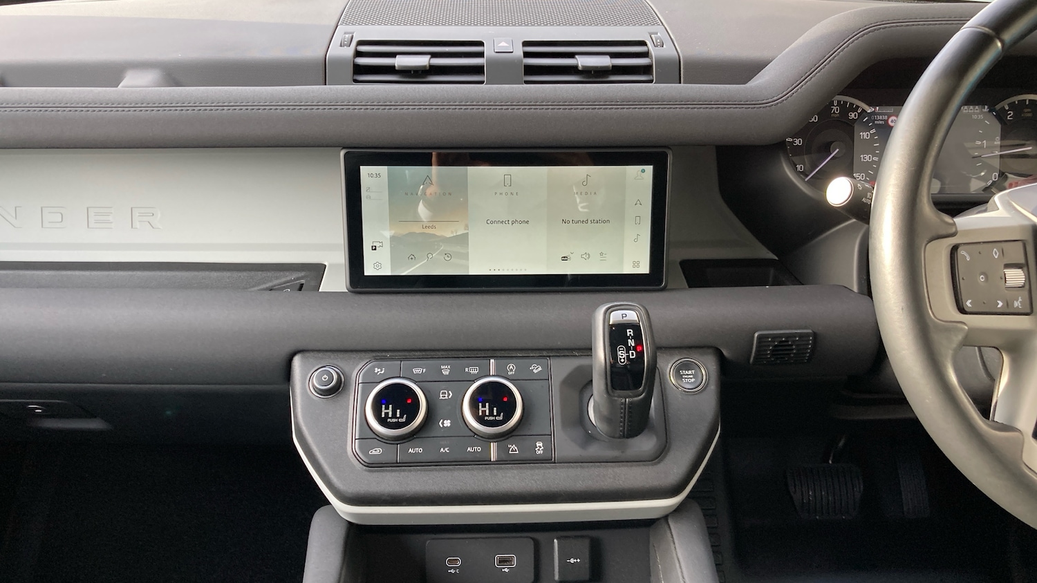 Used Land Rover Defender 2022 for sale - 76858646: Photo 14