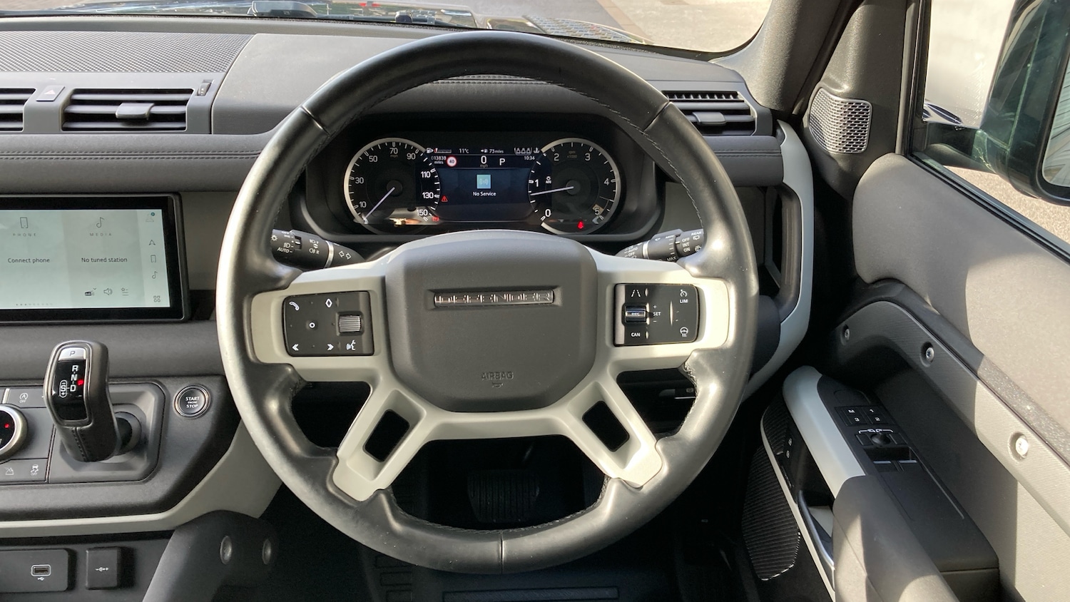 Used Land Rover Defender 2022 for sale - 76858646: Photo 15