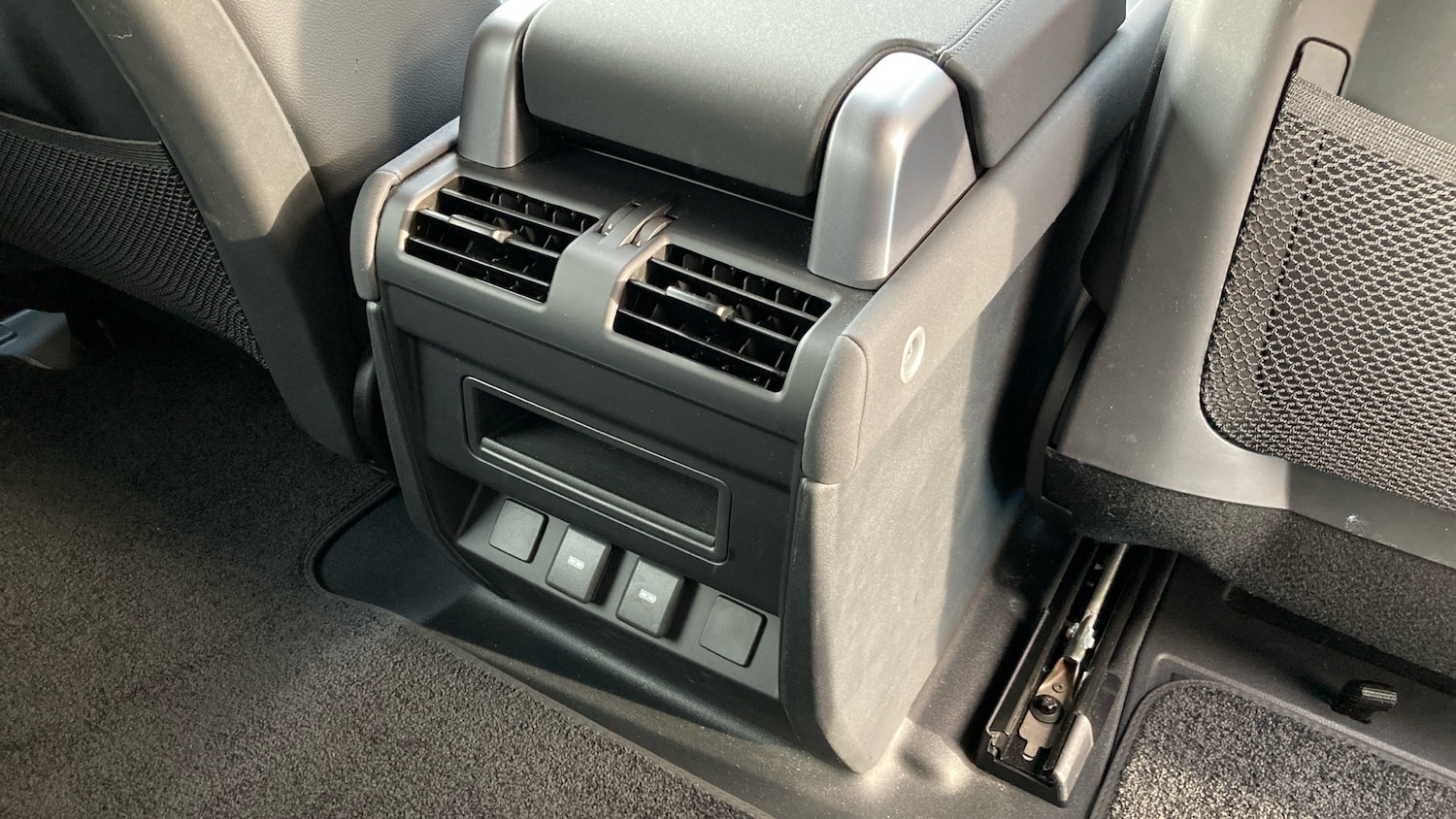 Used Land Rover Defender 2022 for sale - 76858646: Photo 18