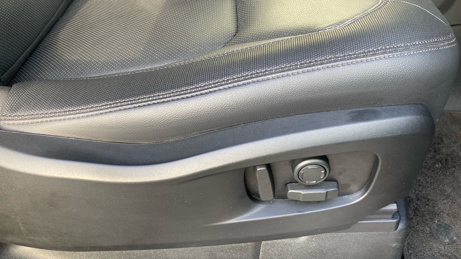 Used Land Rover Defender 2022 for sale - 76858646: Photo 23