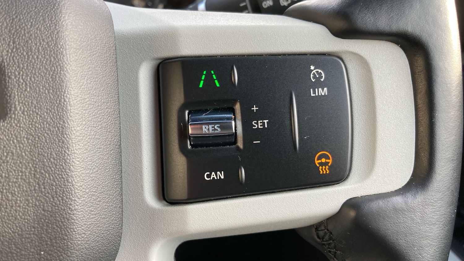 Used Land Rover Defender 2022 for sale - 76858646: Photo 26