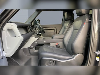 Used Land Rover Defender 2022 for sale - 76858646: Photo