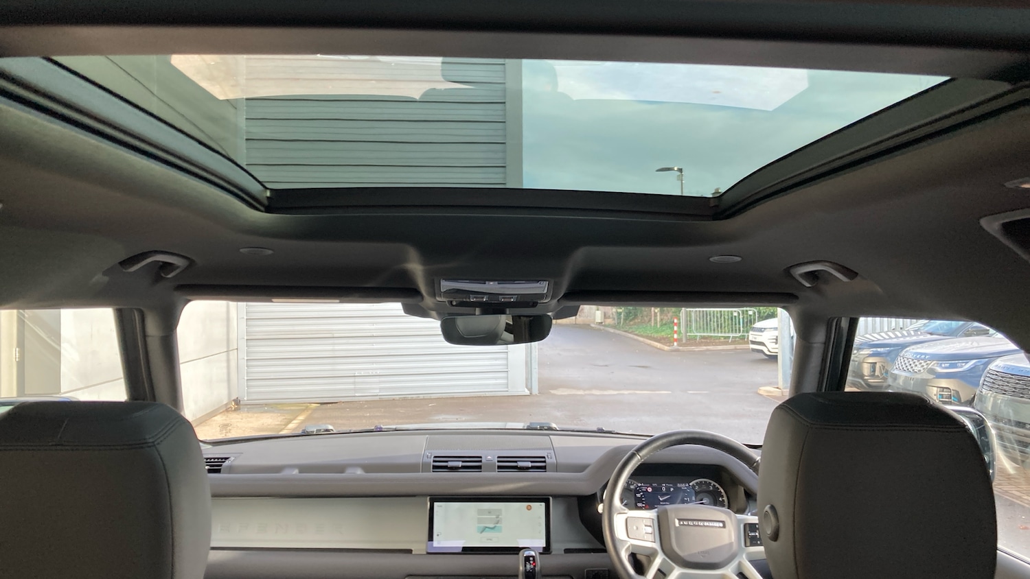 Used Land Rover Defender 2022 for sale - 76858646: Photo 43