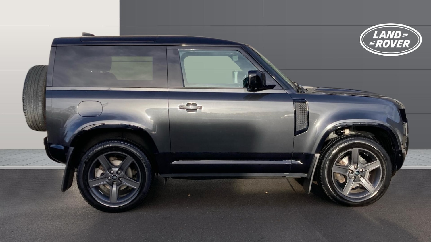 Used Land Rover Defender 2022 for sale - 76858646: Photo 5