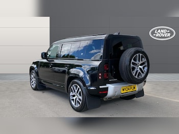 Used Land Rover Defender 2024 for sale - 78915885: Photo