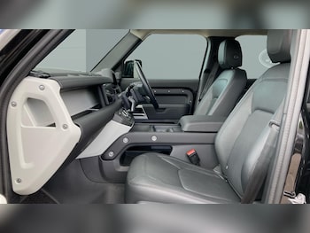 Used Land Rover Defender 2024 for sale - 78915885: Photo