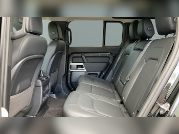 Used Land Rover Defender 2024 for sale - 78915885: Photo