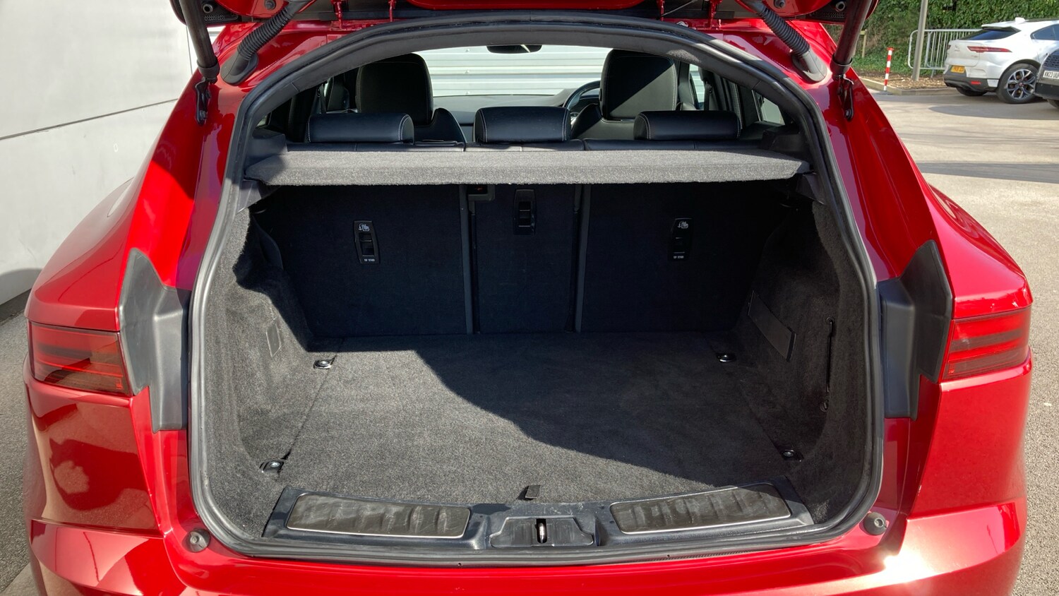 Used Jaguar E-Pace 2021 for sale - 77883870: Photo 32