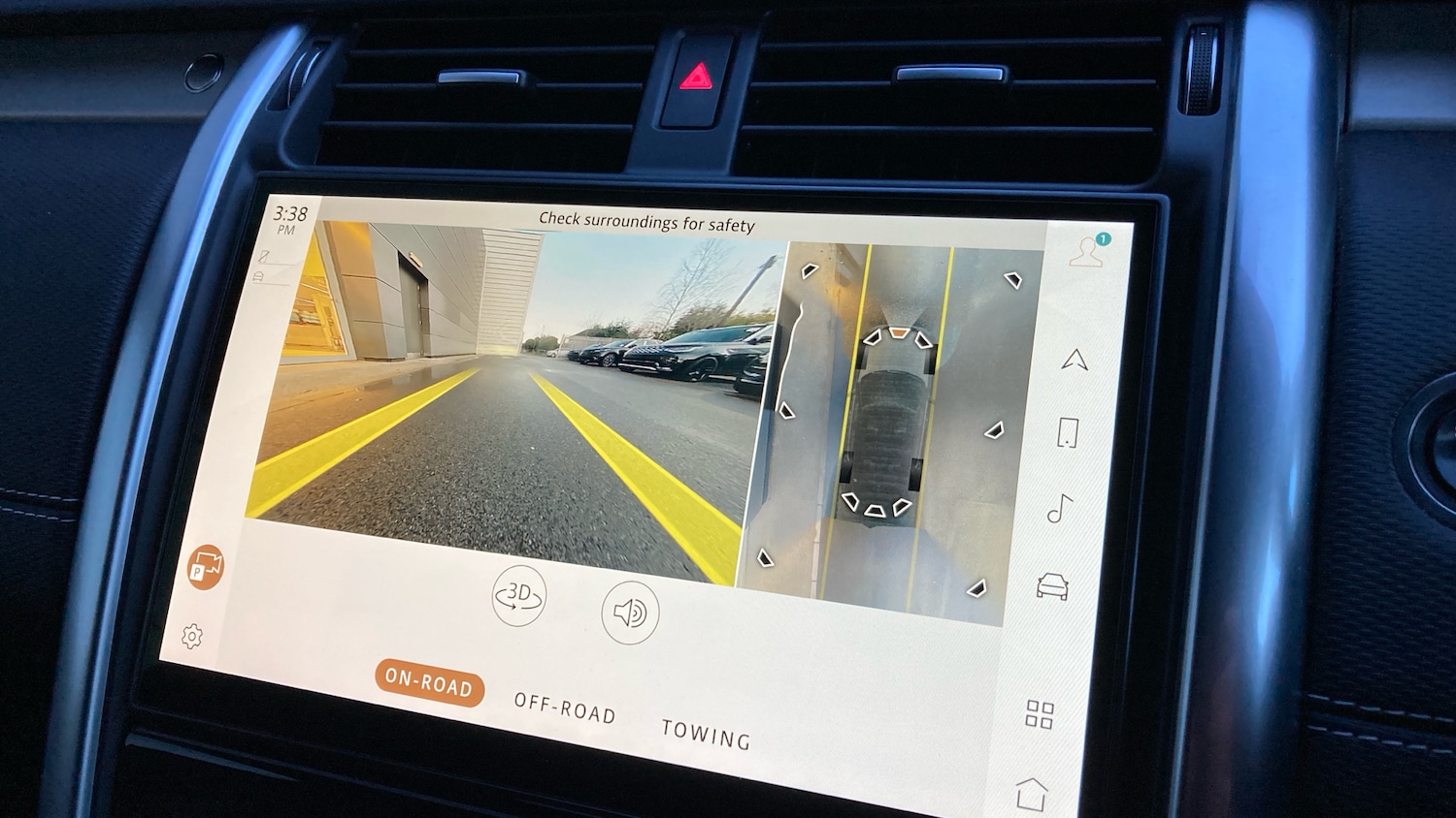 Used Land Rover Discovery 2023 for sale - 77112861: Photo 12