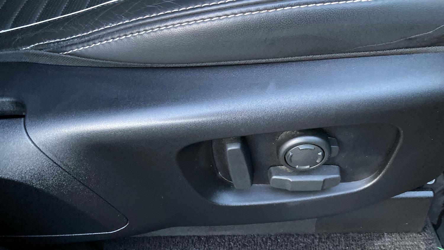 Used Land Rover Discovery 2023 for sale - 77112861: Photo 21