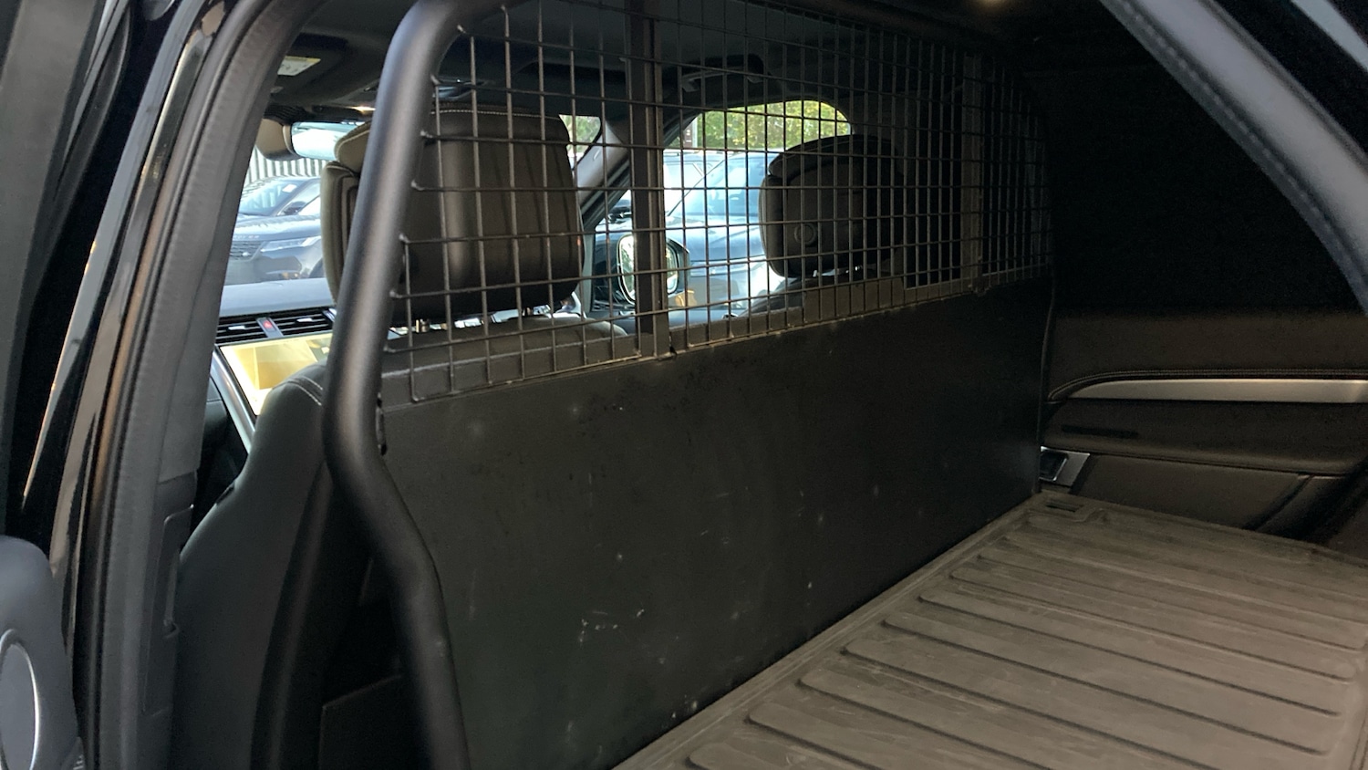 Used Land Rover Discovery 2023 for sale - 77112861: Photo 48