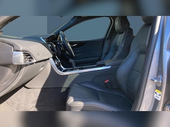 Used Jaguar XE 2023 for sale - 78555169: Photo