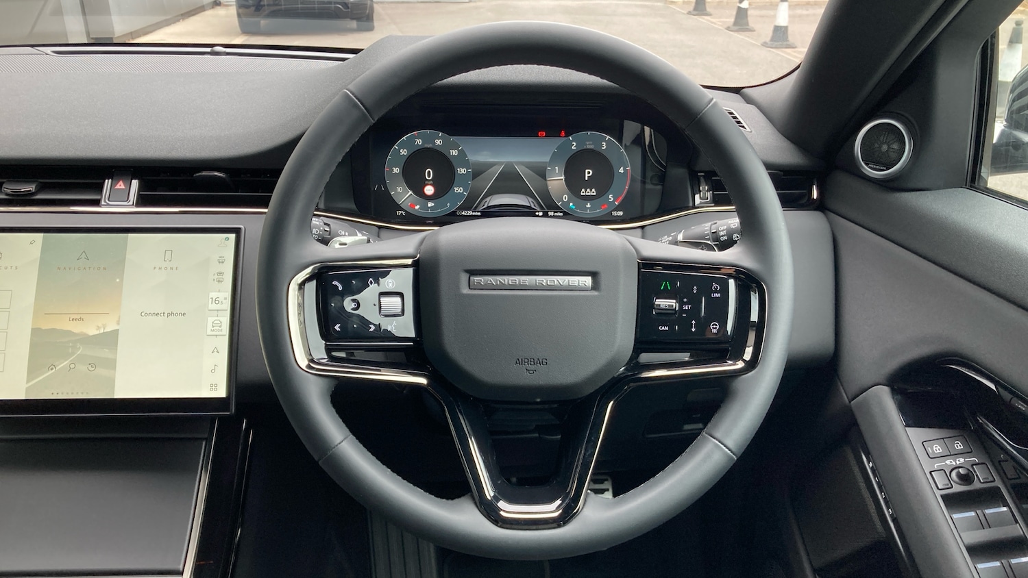 Used Land Rover Range Rover Evoque 2025 for sale - 76777936: Photo 15