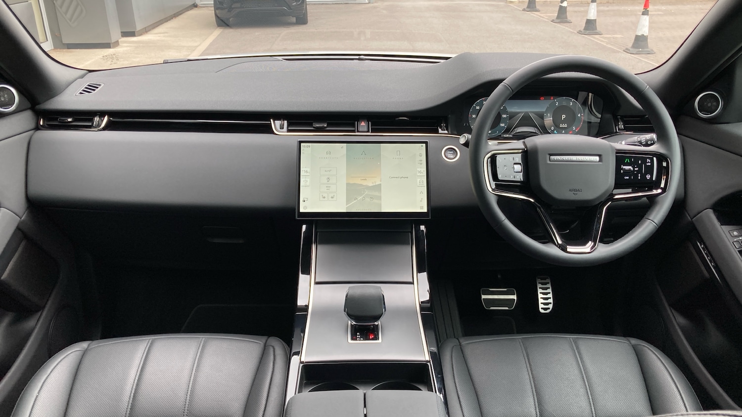 Used Land Rover Range Rover Evoque 2025 for sale - 76777936: Photo 9