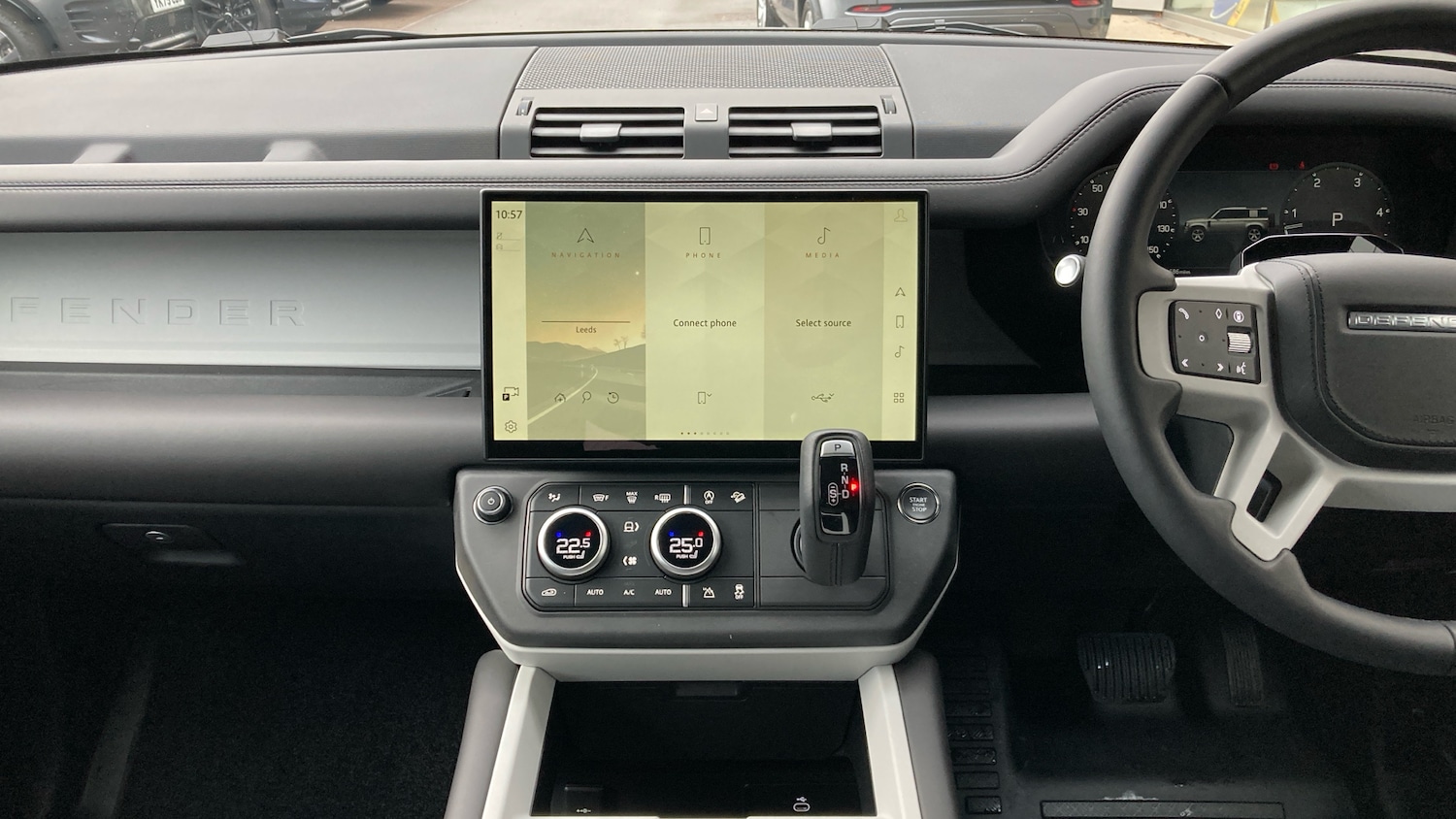 Used Land Rover Defender 2025 for sale - 77704254: Photo 14