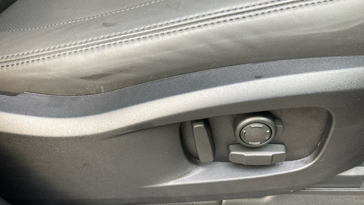 Used Land Rover Defender 2025 for sale - 77704254: Photo 31