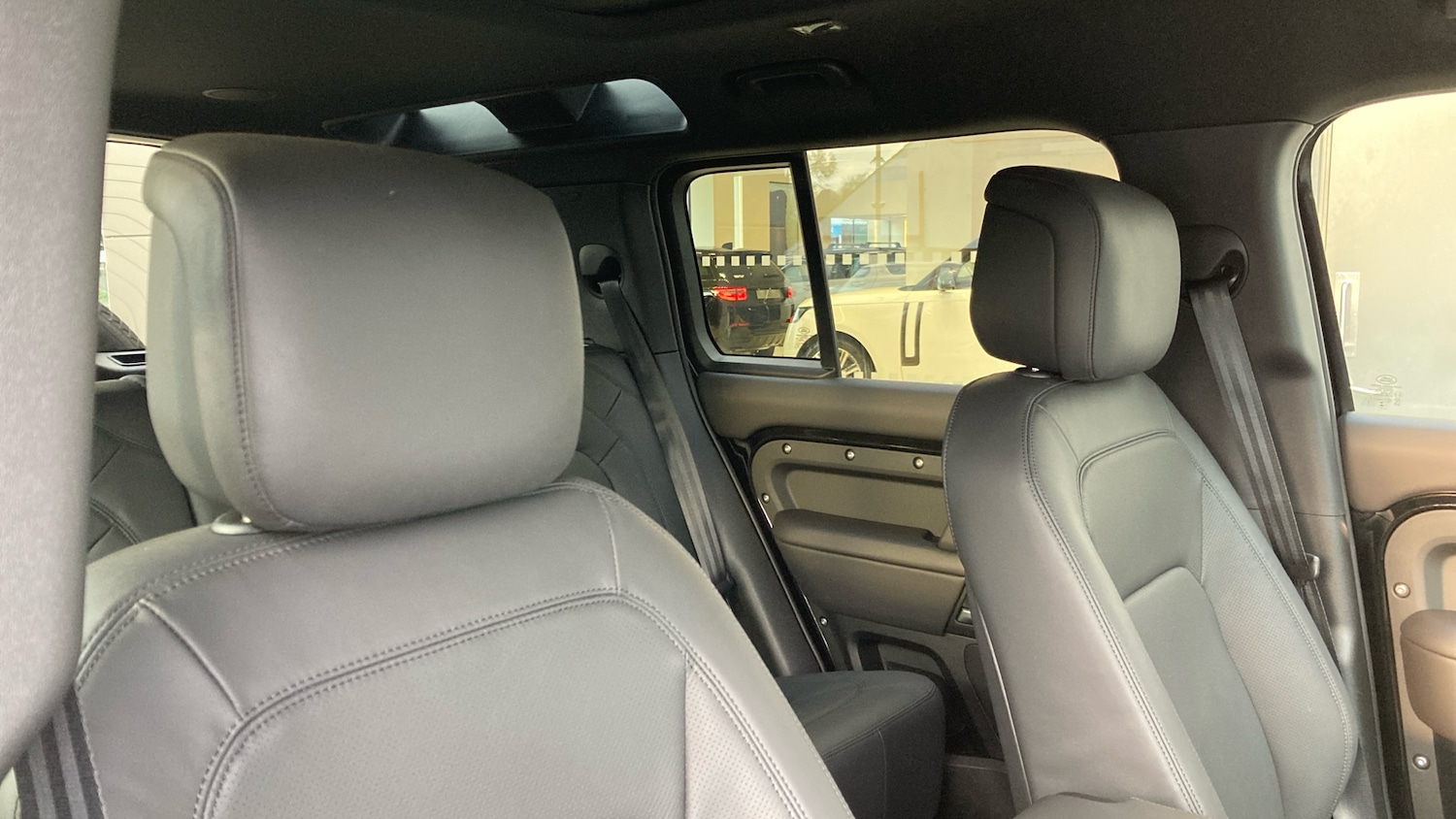 Used Land Rover Defender 2025 for sale - 77704254: Photo 32