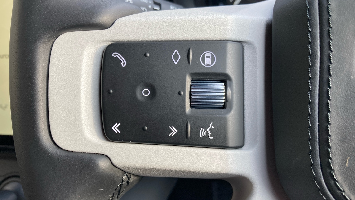 Used Land Rover Defender 2025 for sale - 77704254: Photo 35