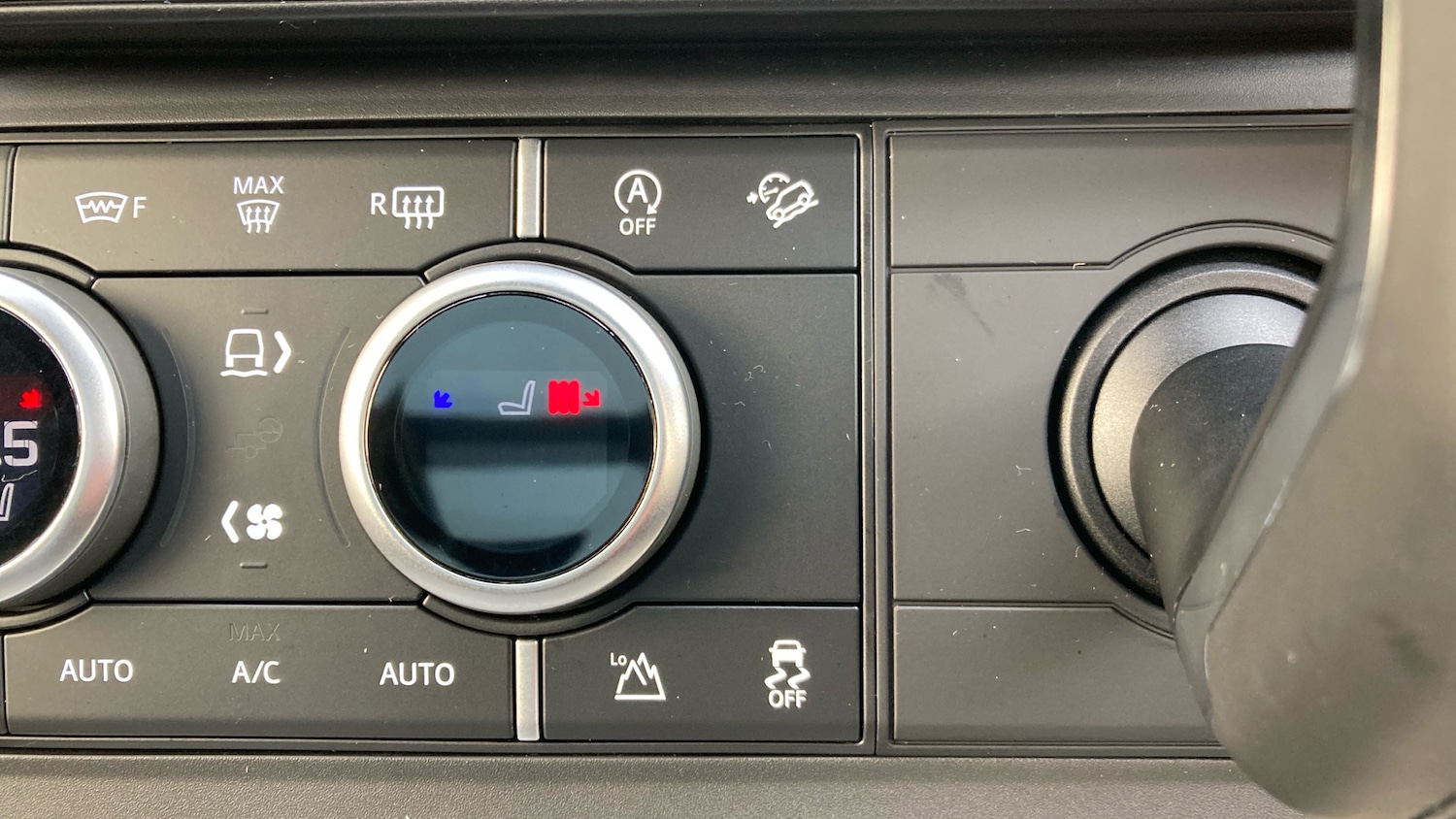 Used Land Rover Defender 2025 for sale - 77704254: Photo 44