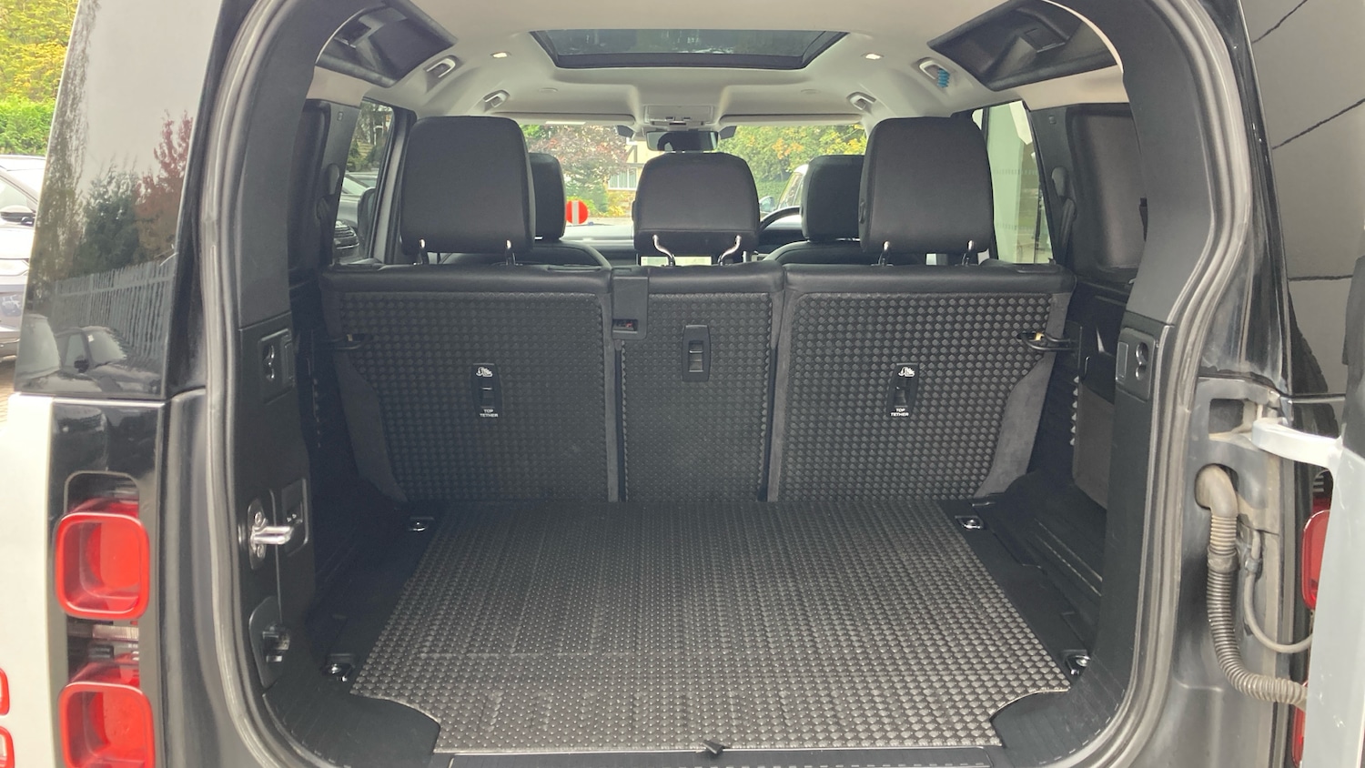 Used Land Rover Defender 2020 for sale - 76255264: Photo 10