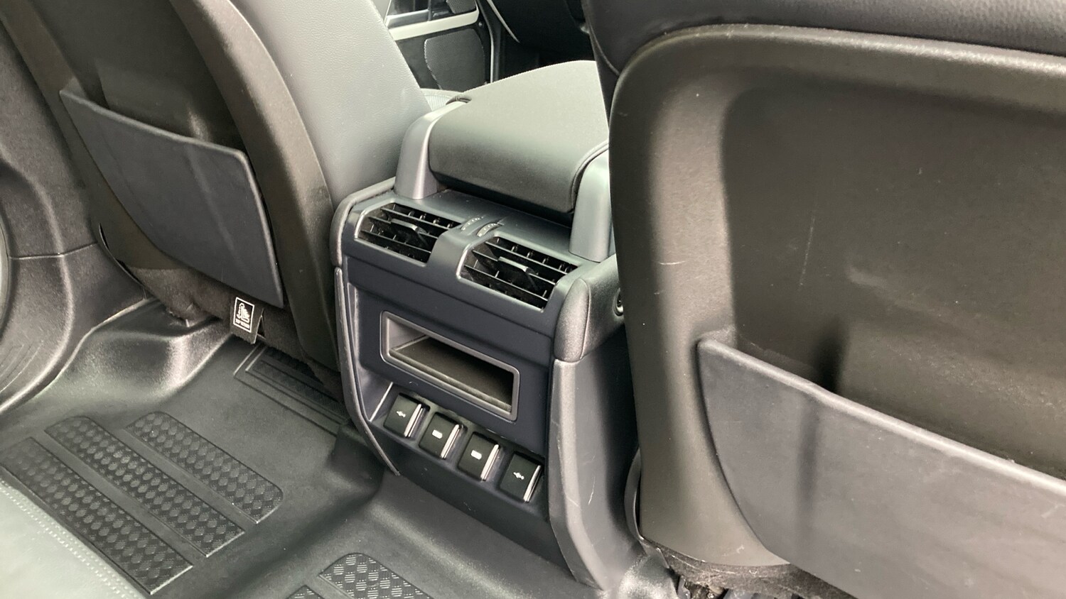 Used Land Rover Defender 2020 for sale - 76255264: Photo 18