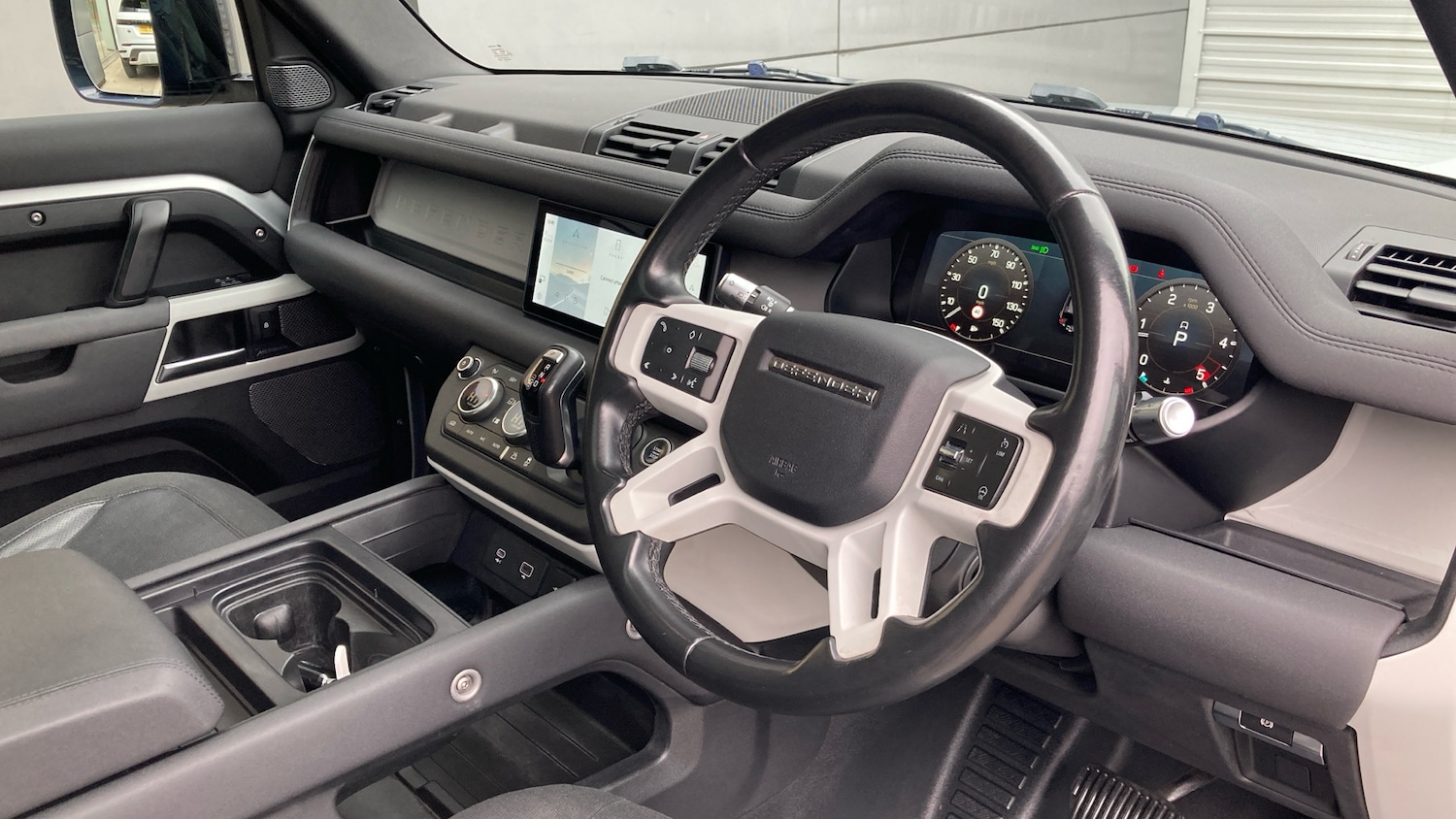 Used Land Rover Defender 2020 for sale - 76255264: Photo 25