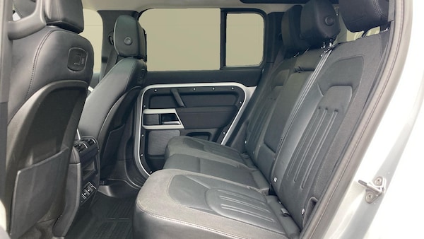 Used Land Rover Defender 2020 for sale - 76255264: Photo 4