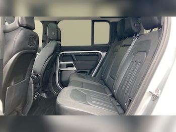 Used Land Rover Defender 2020 for sale - 76255264: Photo 4
