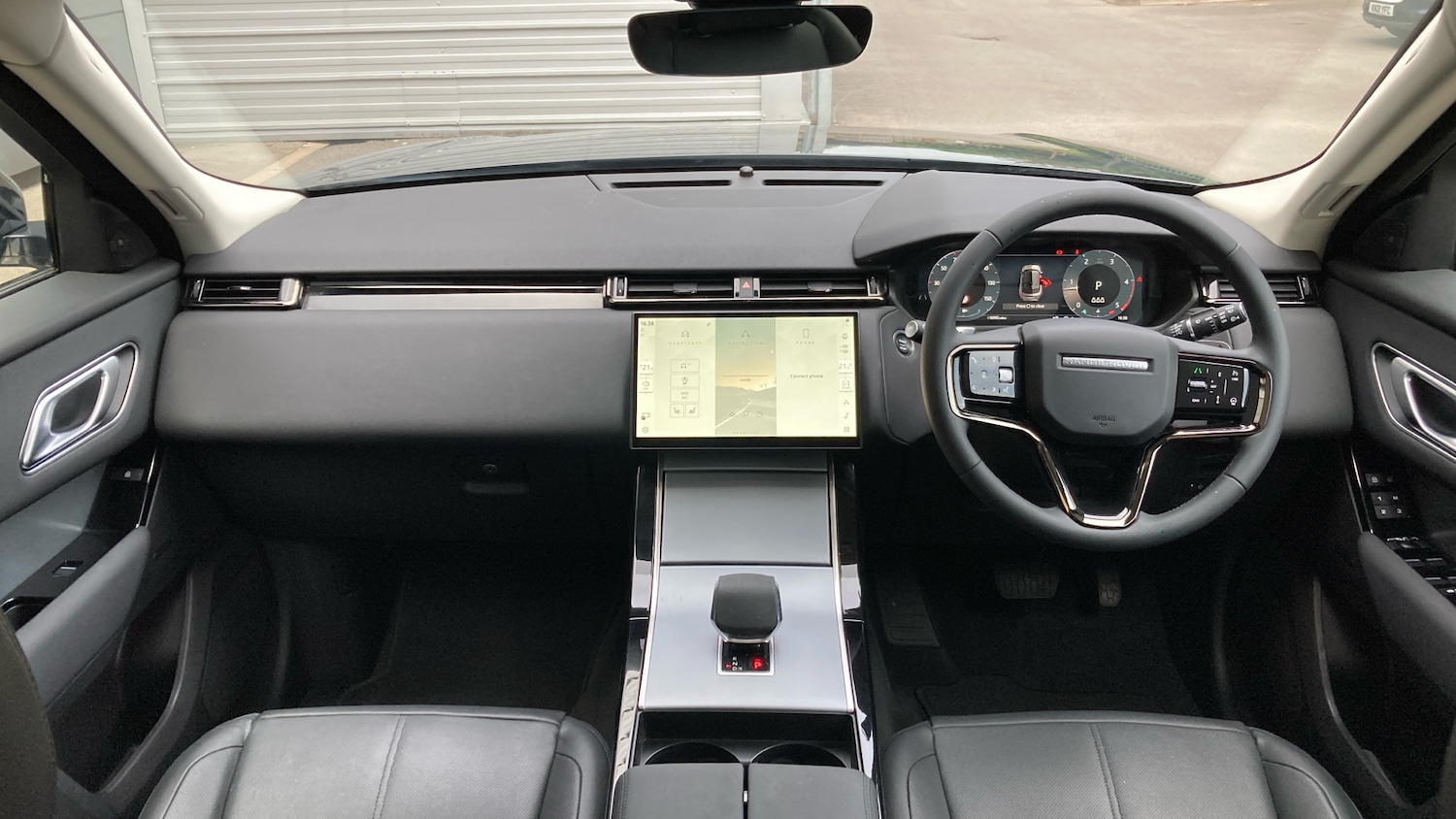 Used Land Rover Range Rover Velar 2023 for sale - 76164406: Photo 9