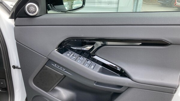 Used Land Rover Range Rover Evoque 2025 for sale - 75641516: Photo 22