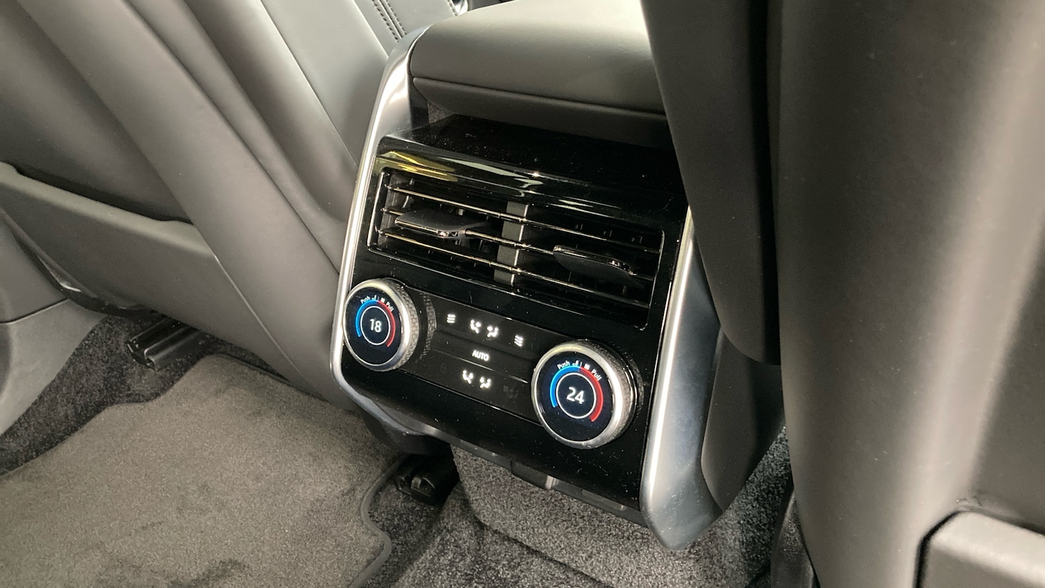 Used Land Rover Range Rover 2025 for sale - 76555662: Photo 18