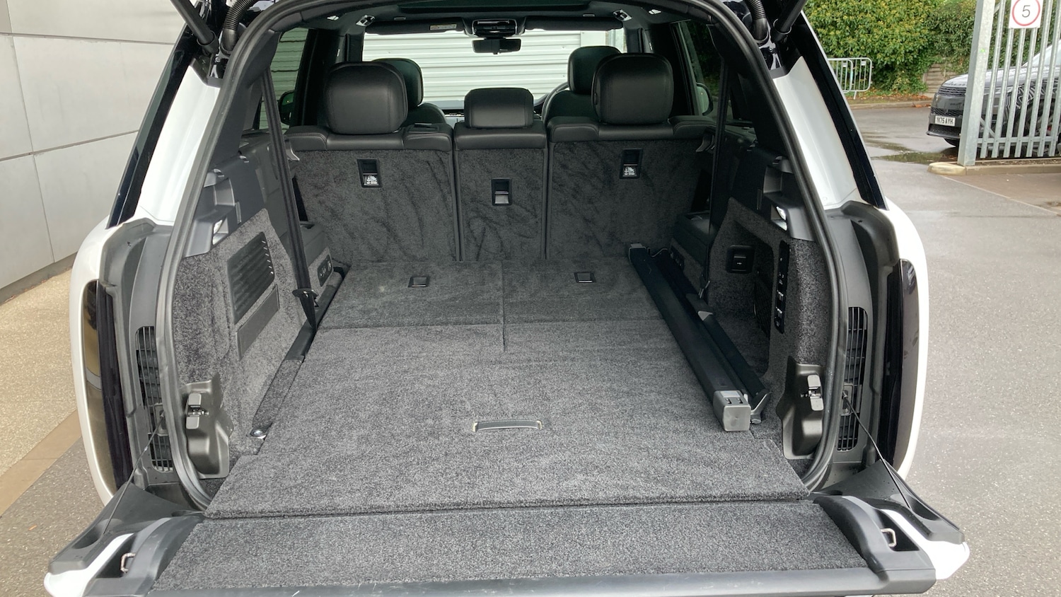 Used Land Rover Range Rover 2025 for sale - 76555662: Photo 40