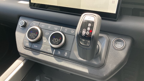Used Land Rover Defender 2025 for sale - 75690865: Photo 13