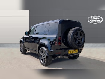 Used Land Rover Defender 2025 for sale - 75690865: Photo