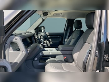Used Land Rover Defender 2025 for sale - 75690865: Photo