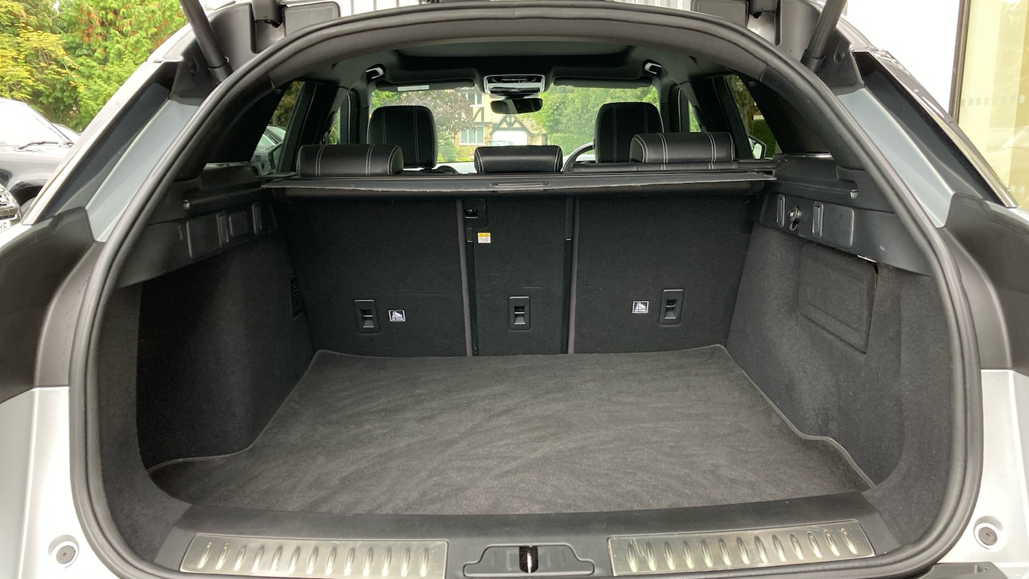 Used Land Rover Range Rover Velar 2020 for sale - 76114161: Photo 10