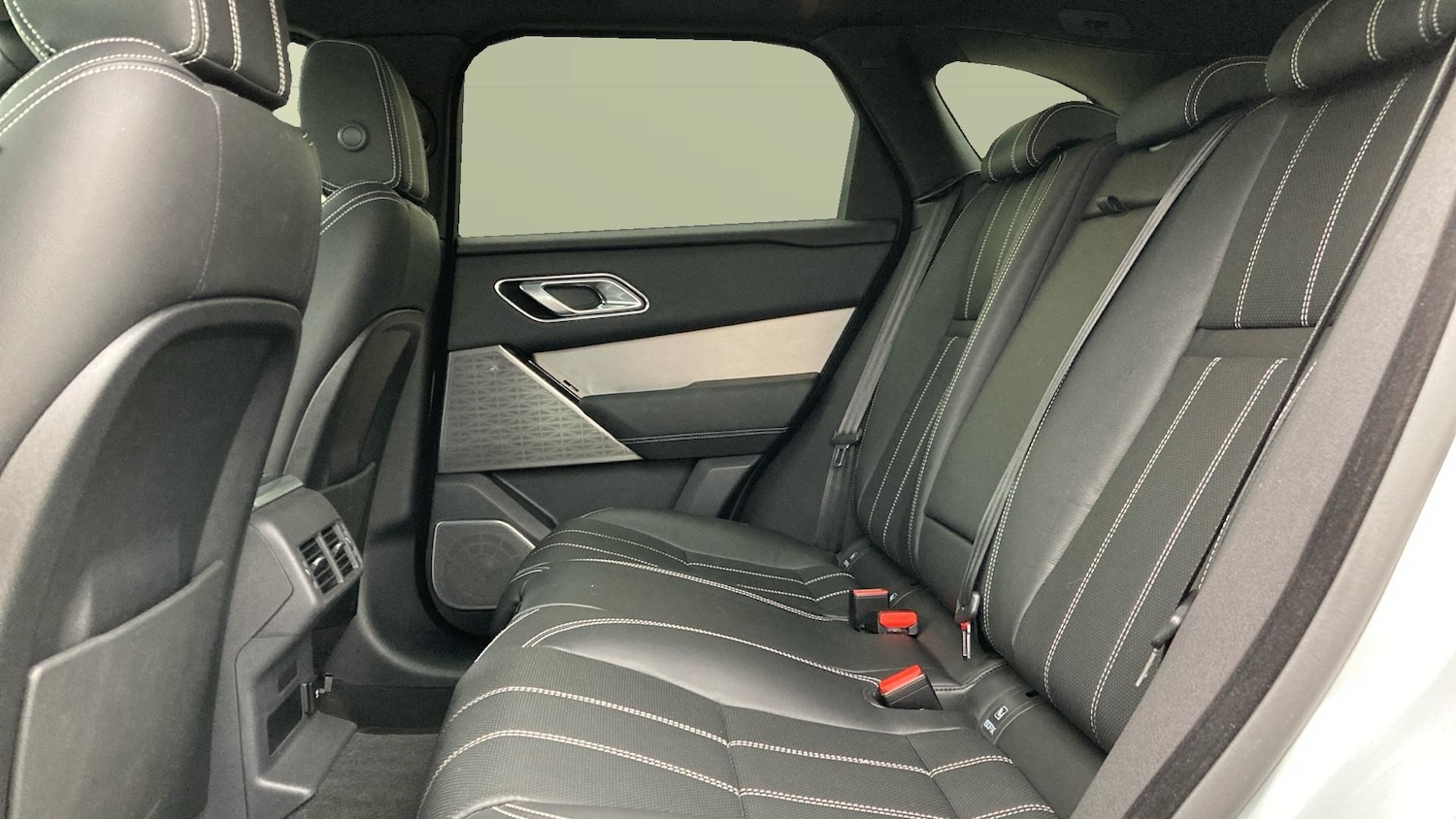 Used Land Rover Range Rover Velar 2020 for sale - 76114161: Photo 4