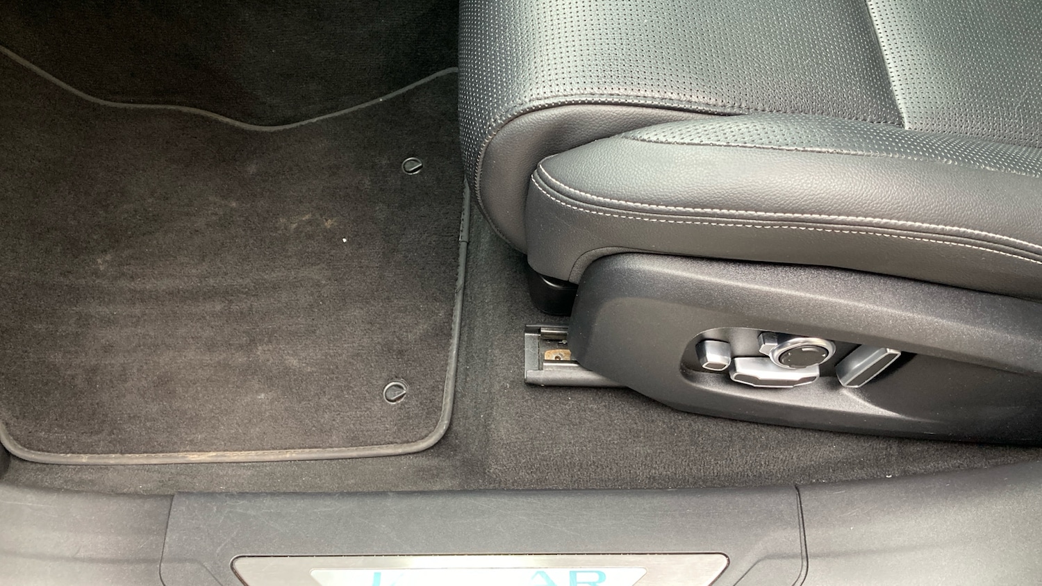 Used Jaguar F-Pace 2021 for sale - 77581061: Photo 36