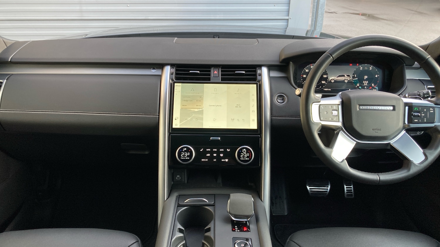 Used Land Rover Discovery 2023 for sale - 77127300: Photo 14