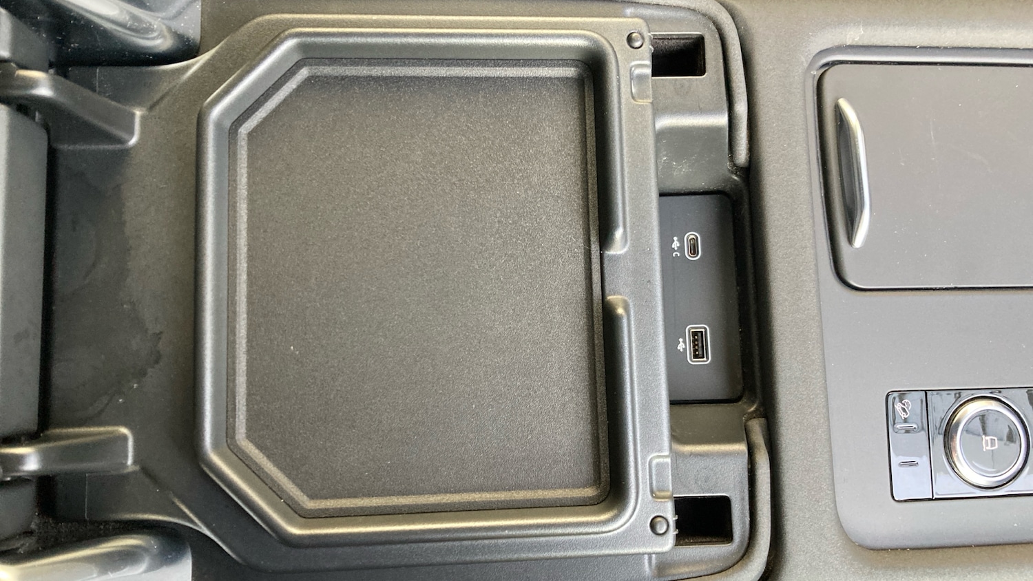 Used Land Rover Discovery 2023 for sale - 77127300: Photo 40