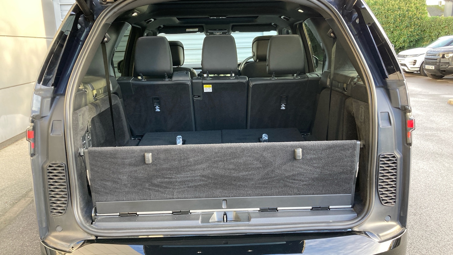 Used Land Rover Discovery 2023 for sale - 77127300: Photo 46