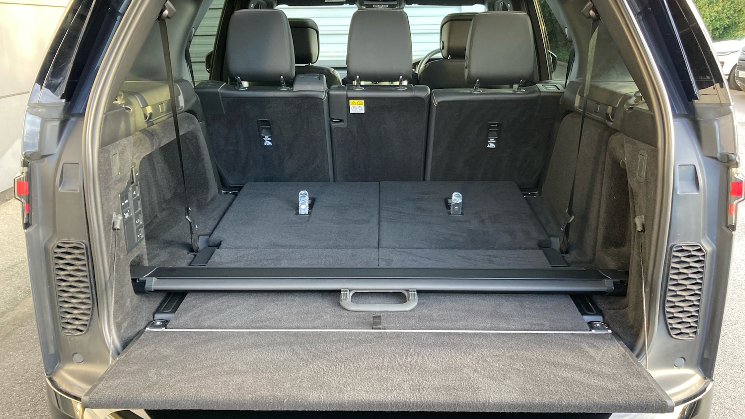 Used Land Rover Discovery 2023 for sale - 77127300: Photo 47