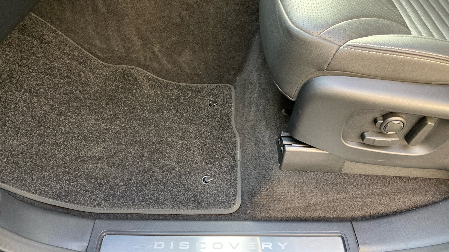 Used Land Rover Discovery 2023 for sale - 77127300: Photo 53