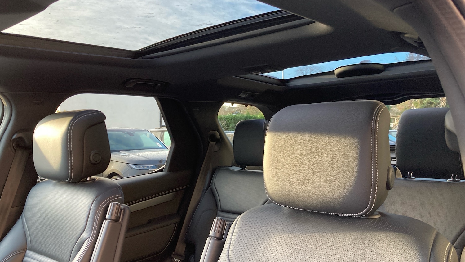 Used Land Rover Discovery 2023 for sale - 77127300: Photo 55